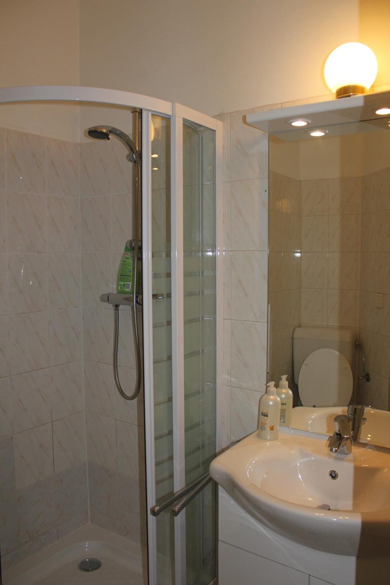 Arnes Hotel Відень Екстер'єр фото