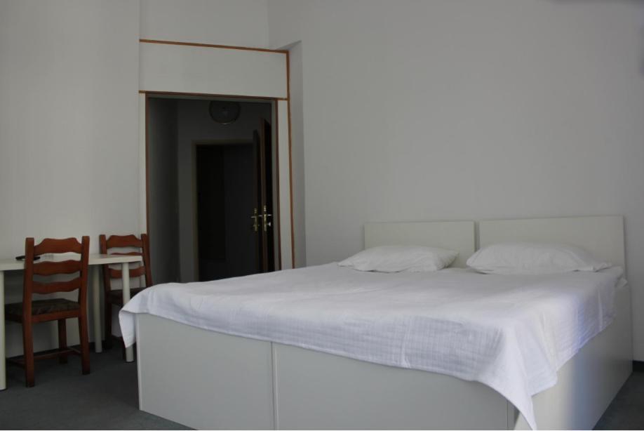 Arnes Hotel Відень Екстер'єр фото